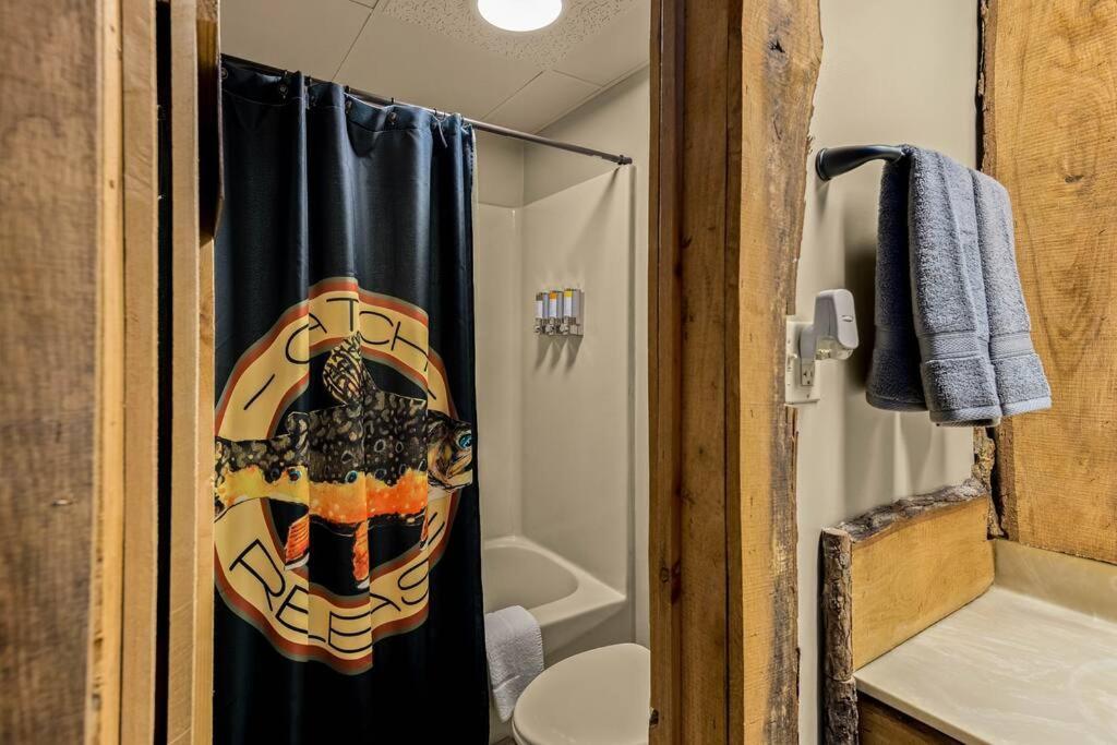 Stonegate Lodge King Bed Wifi 50 In Roku Tv Salt Water Pool Room # 101 Eureka Springs Εξωτερικό φωτογραφία