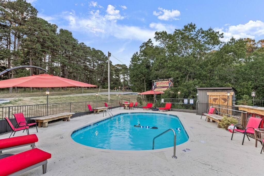 Stonegate Lodge King Bed Wifi 50 In Roku Tv Salt Water Pool Room # 101 Eureka Springs Εξωτερικό φωτογραφία